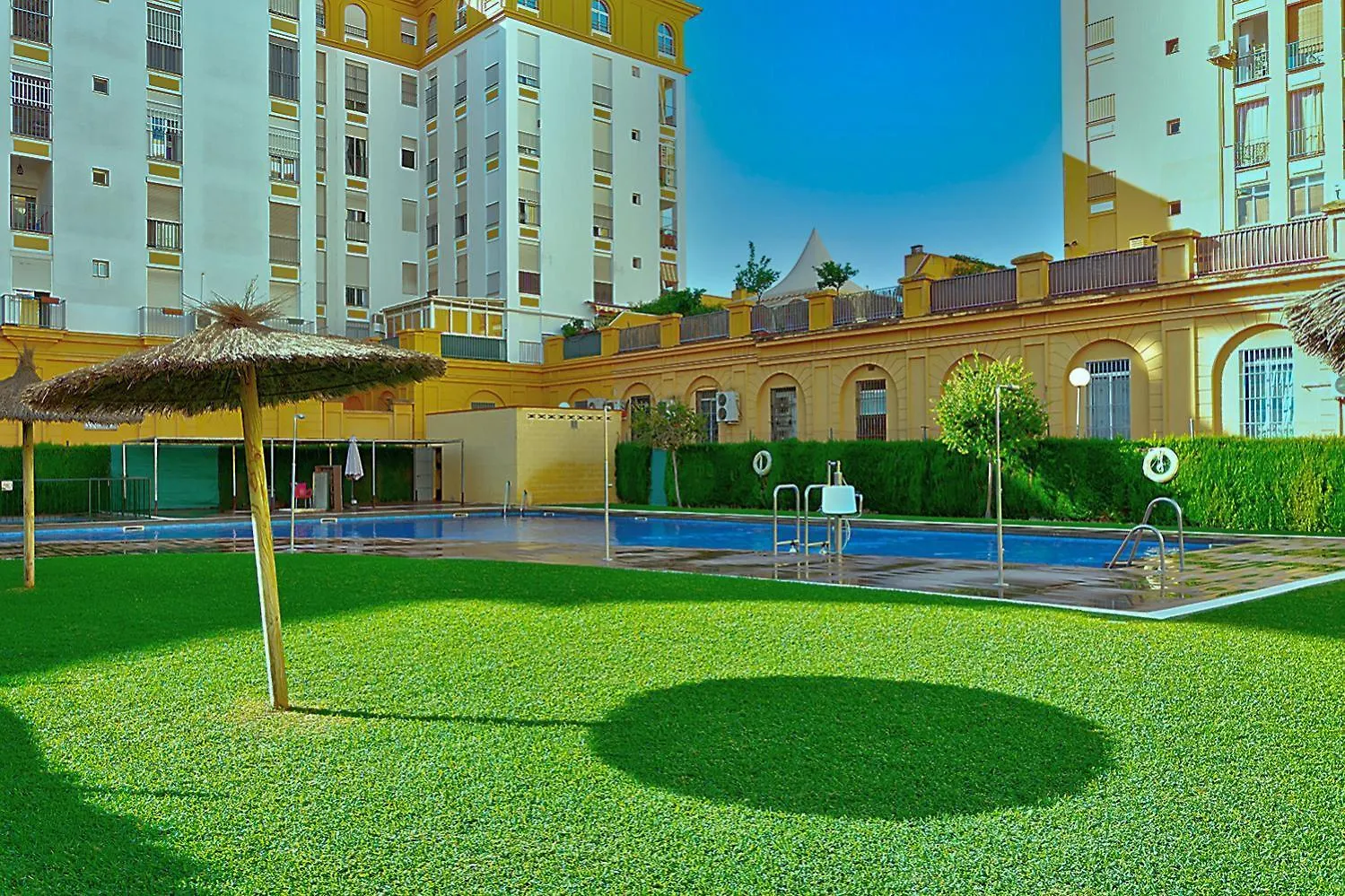 Luxury Apartment In Seville With Pool
